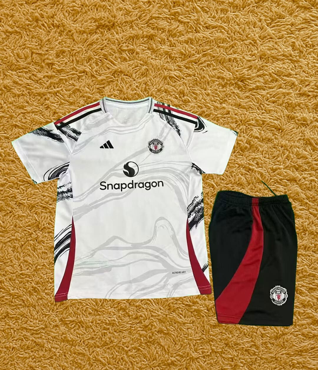 Kit infantil Manchester United 2025/26 Futwear