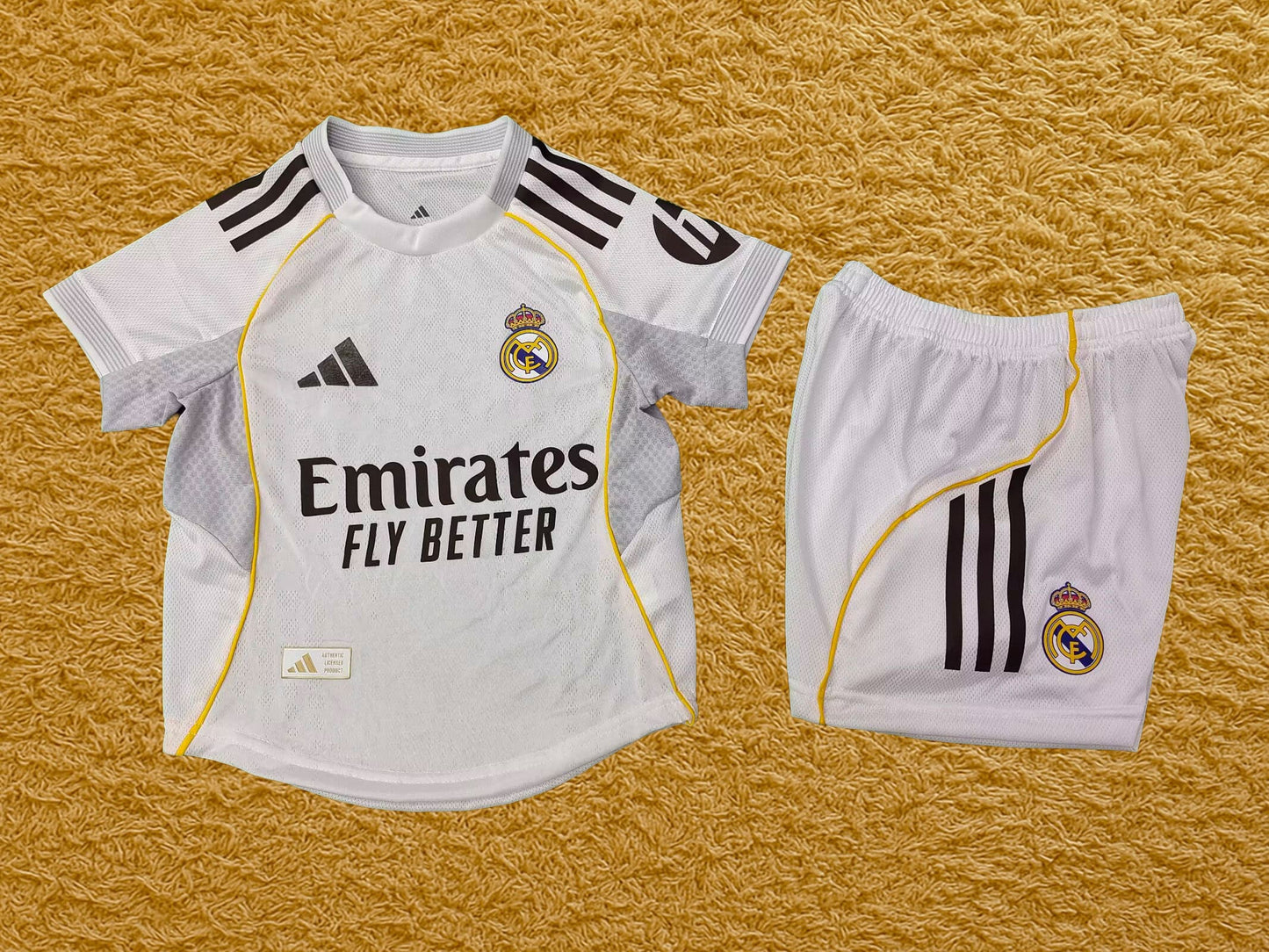 Kit infantil Real Madrid 2025/26 - Futwear
