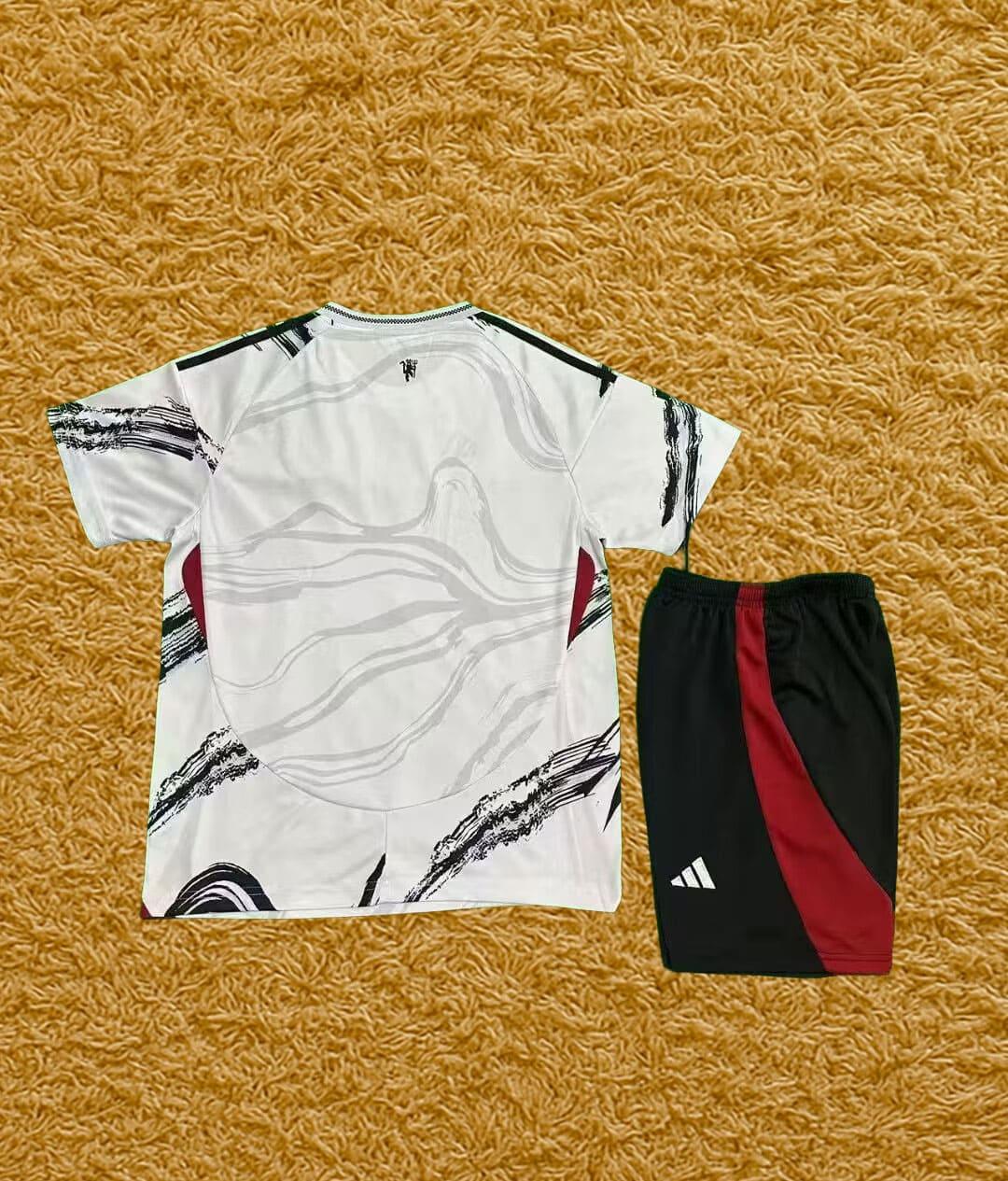 Kit infantil Manchester United 2025/26 - Futwear