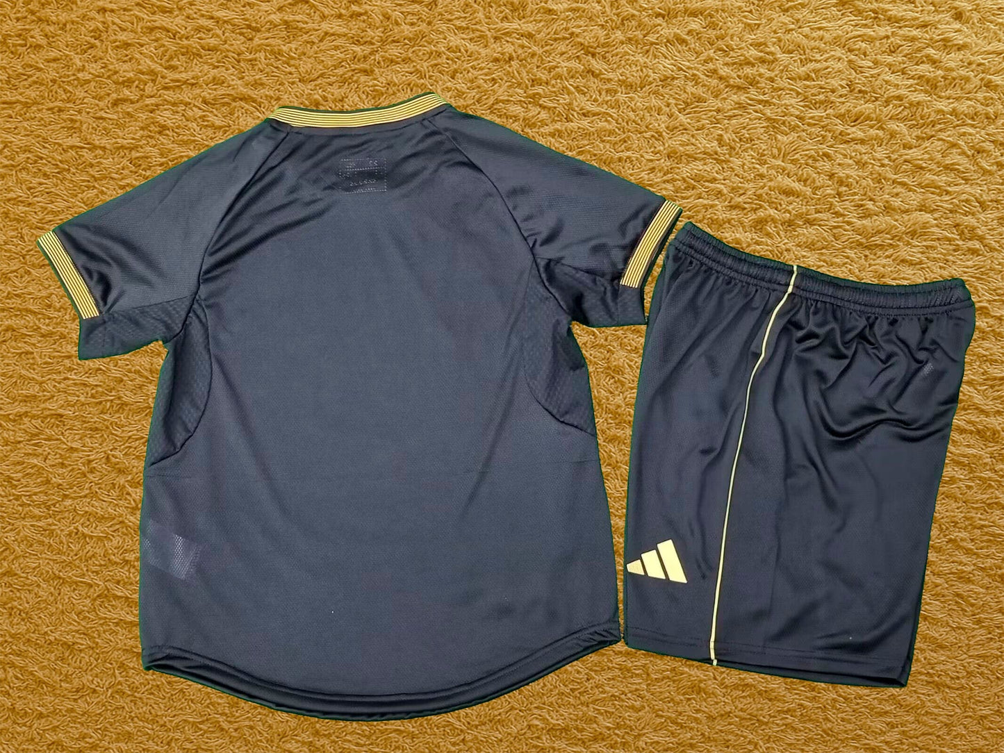 Kit infantil Real Madrid 2025/26 Futwear