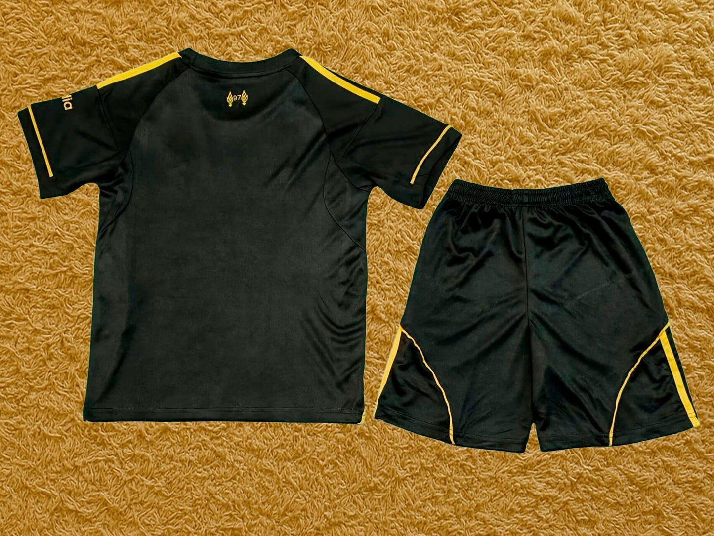 Kit infantil Liverpool 2025/26 - Futwear