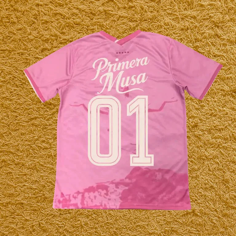 Camiseta Brasil edición Omar Courtz, vista trasera