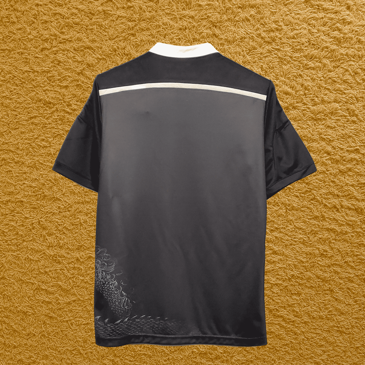 Real Madrid 2016/17 retro shirt