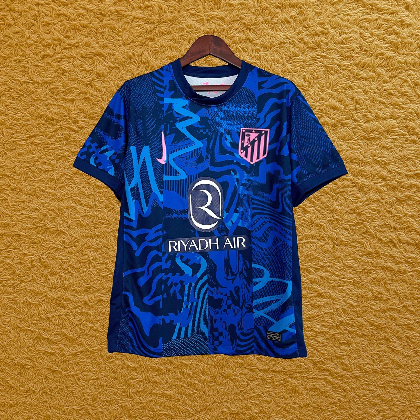 Camiseta Atlético de Madrid edición Aitana