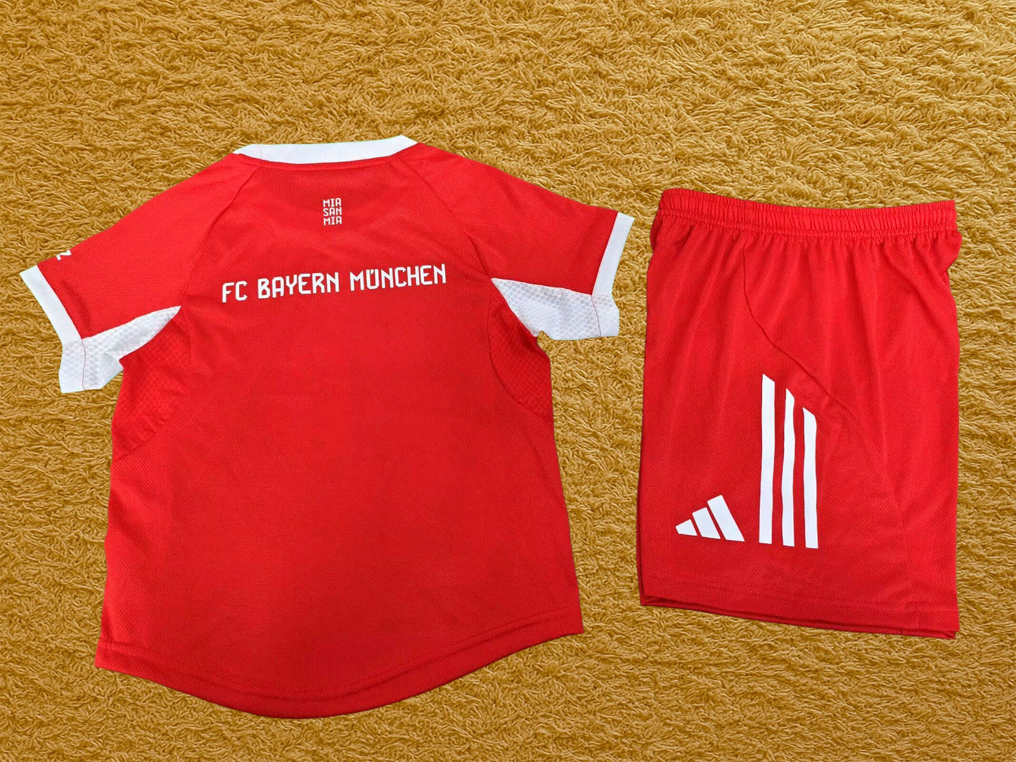 Kit infantil Bayern Munich 2025/26 Futwear