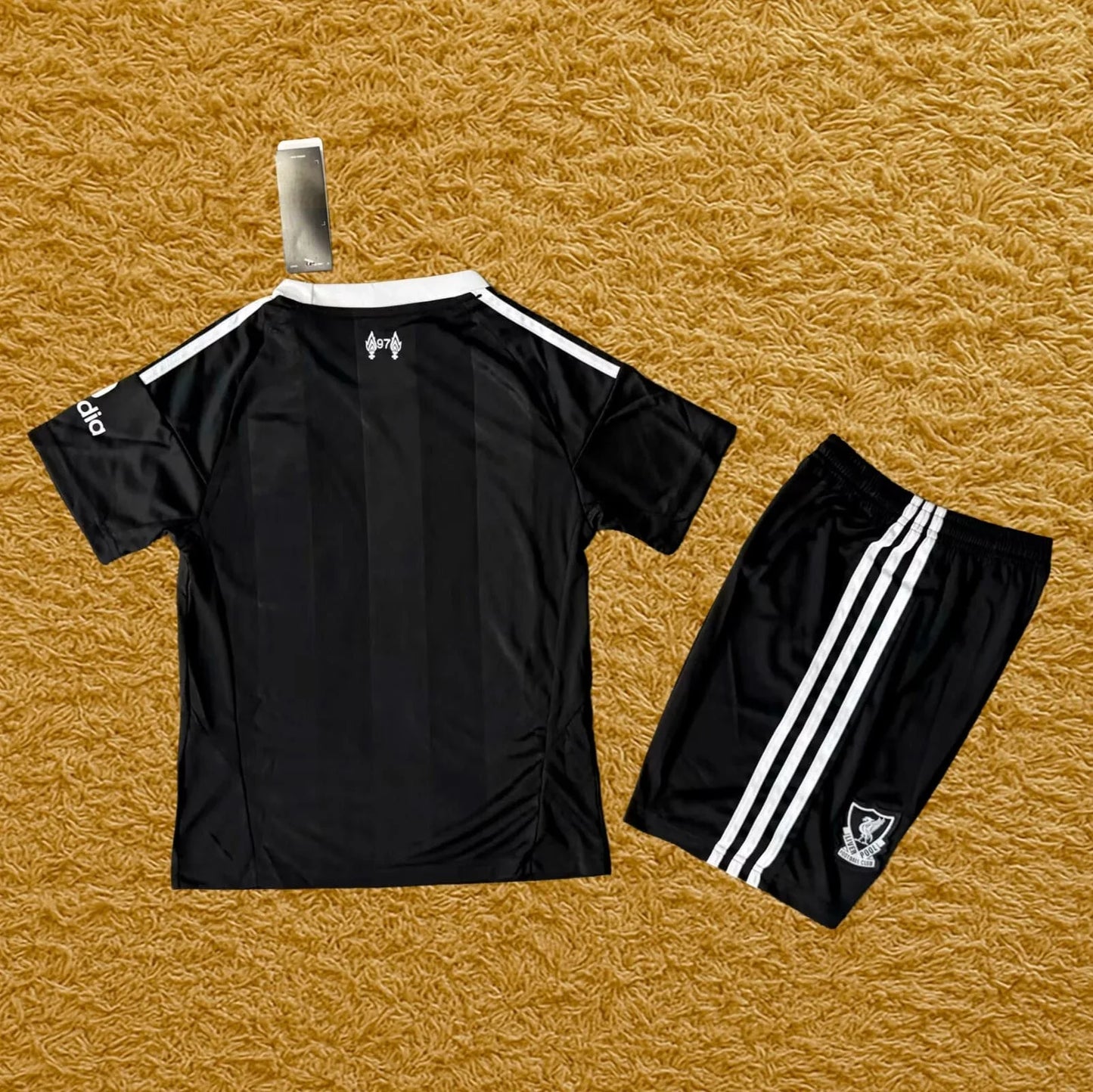 Kit infantil Liverpool 2025/26 - Futwear