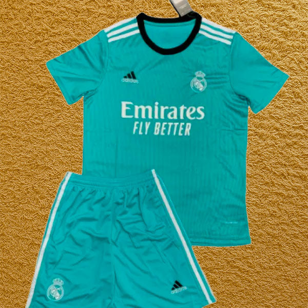 Kit infantil Real Madrid 2021/22 Futwear