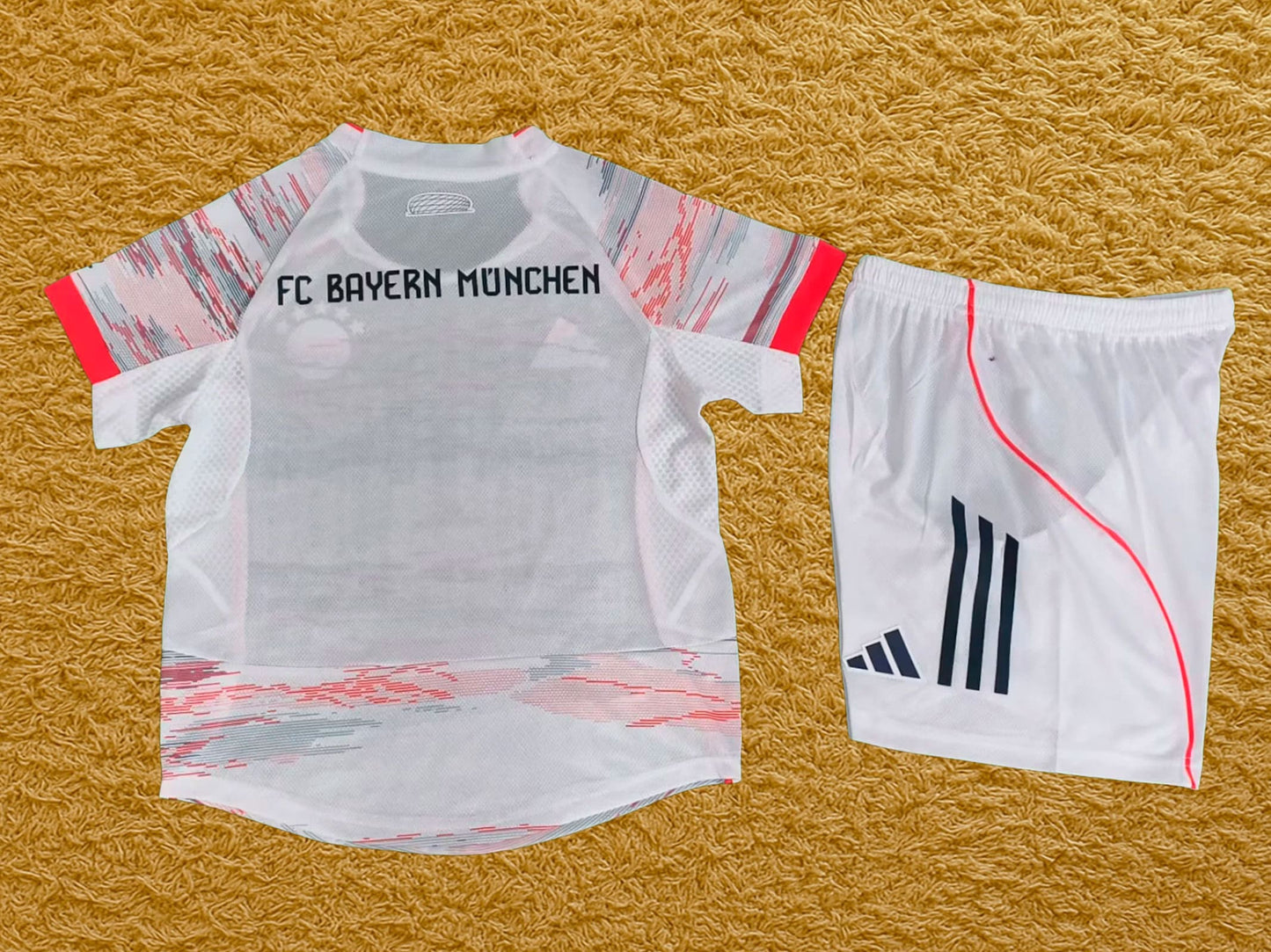 Kit infantil Bayern Munich 2025/26 Futwear