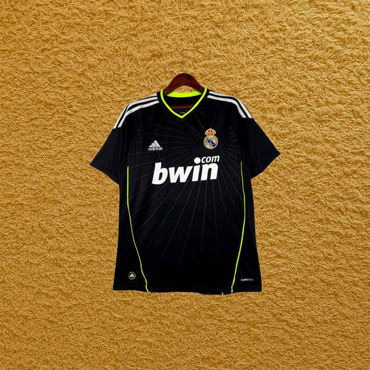 Camiseta retro Real Madrid 2010/11 - Futwear