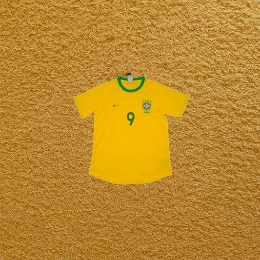 Camiseta retro Brasil 2000 - Futwear