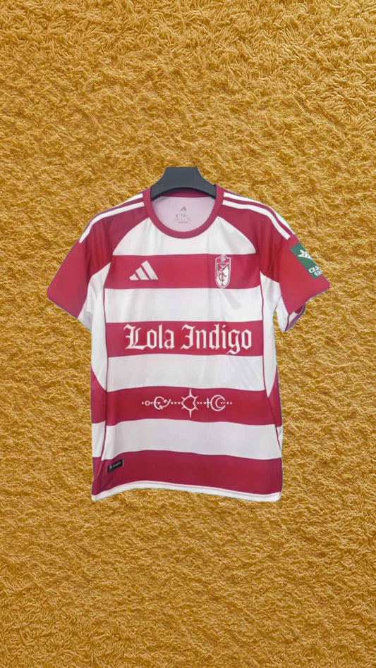 Camiseta Granada edición Lola Indigo Futwear