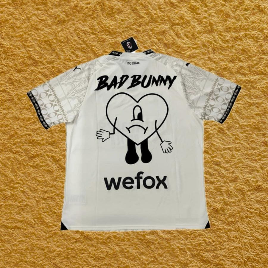 Camiseta AC Milan edición Bad Bunny Futwear