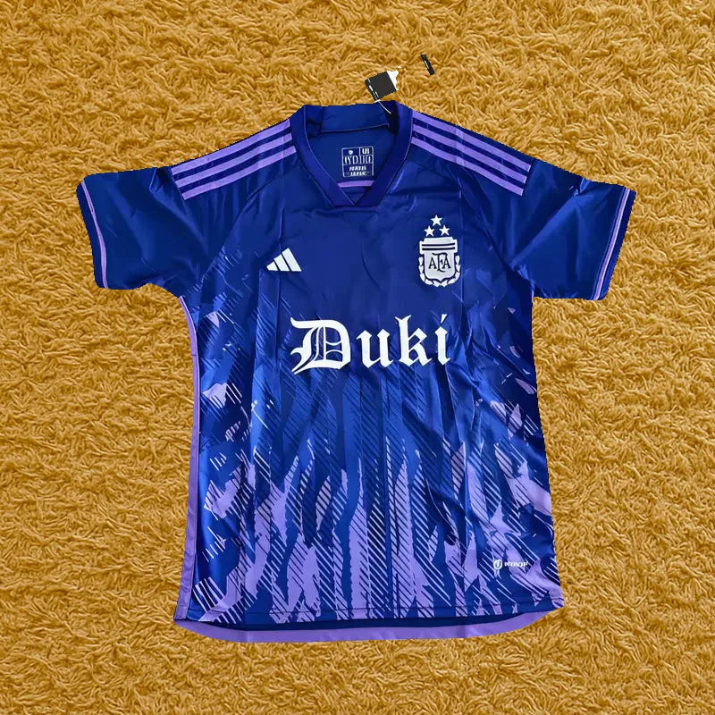Camiseta Argentina edición Duki, vista frontal