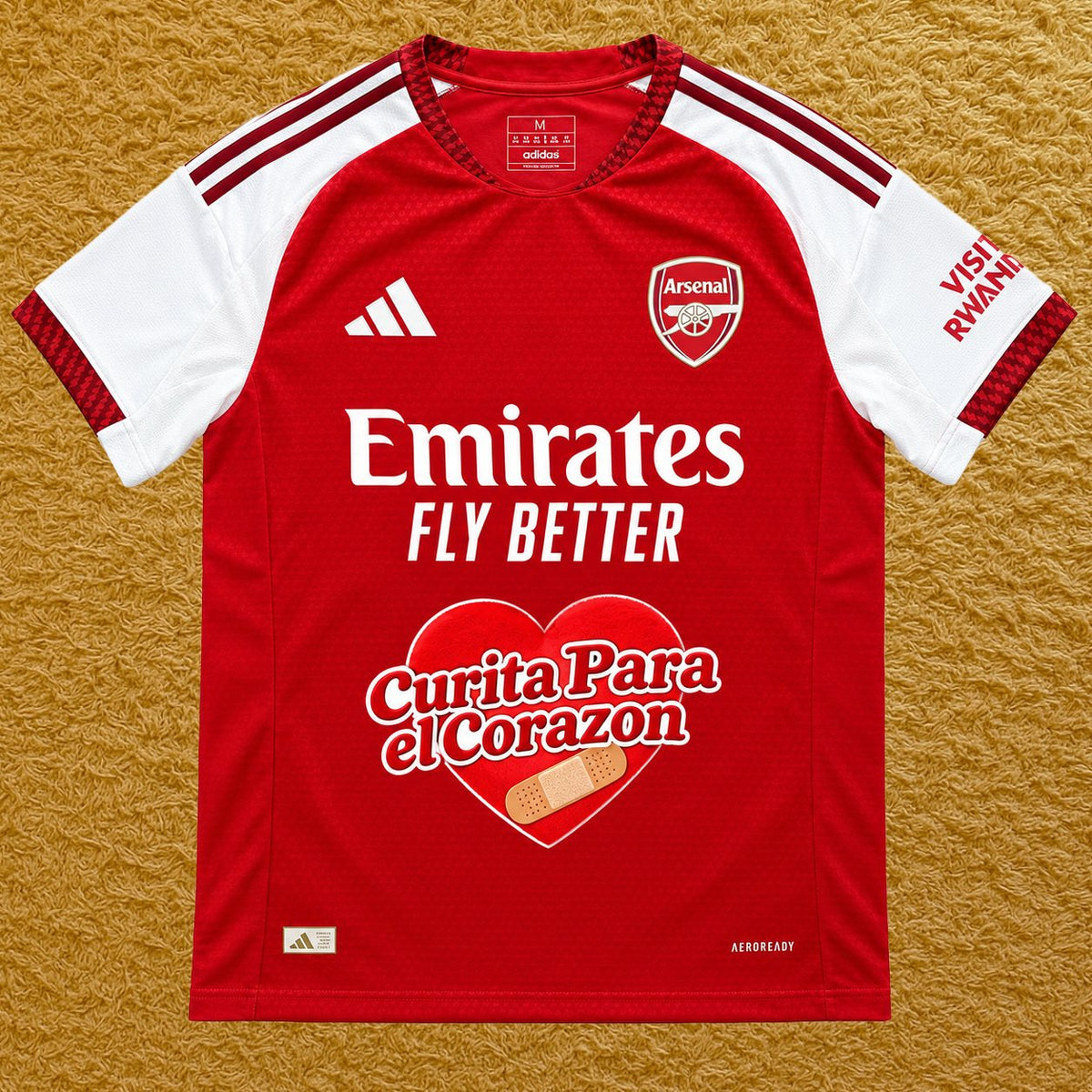 Camiseta Arsenal edición Zhamira Zambrano, vista frontal