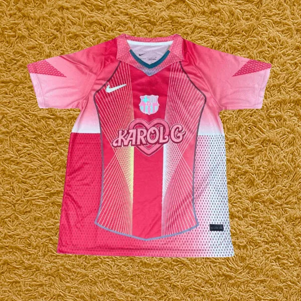 Camiseta Barcelona edición Karol G, vista frontal