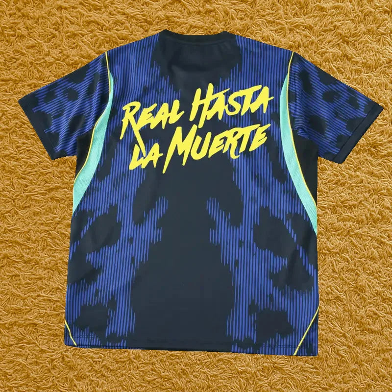 Camiseta Brasil edición Anuel AA, vista trasera