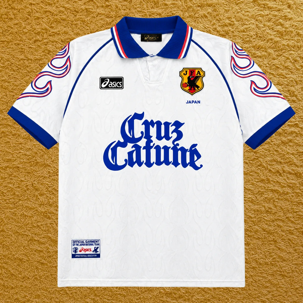 Camiseta Japón edición Cruz Cafune, vista frontal