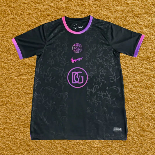 Camiseta PSG edición Bad Gyal, vista frontal