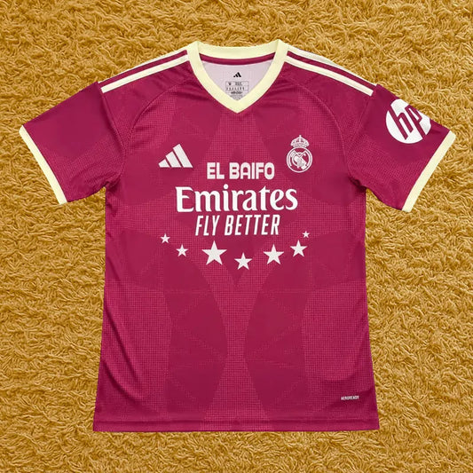 Camiseta Real Madrid edición Quevedo, vista frontal