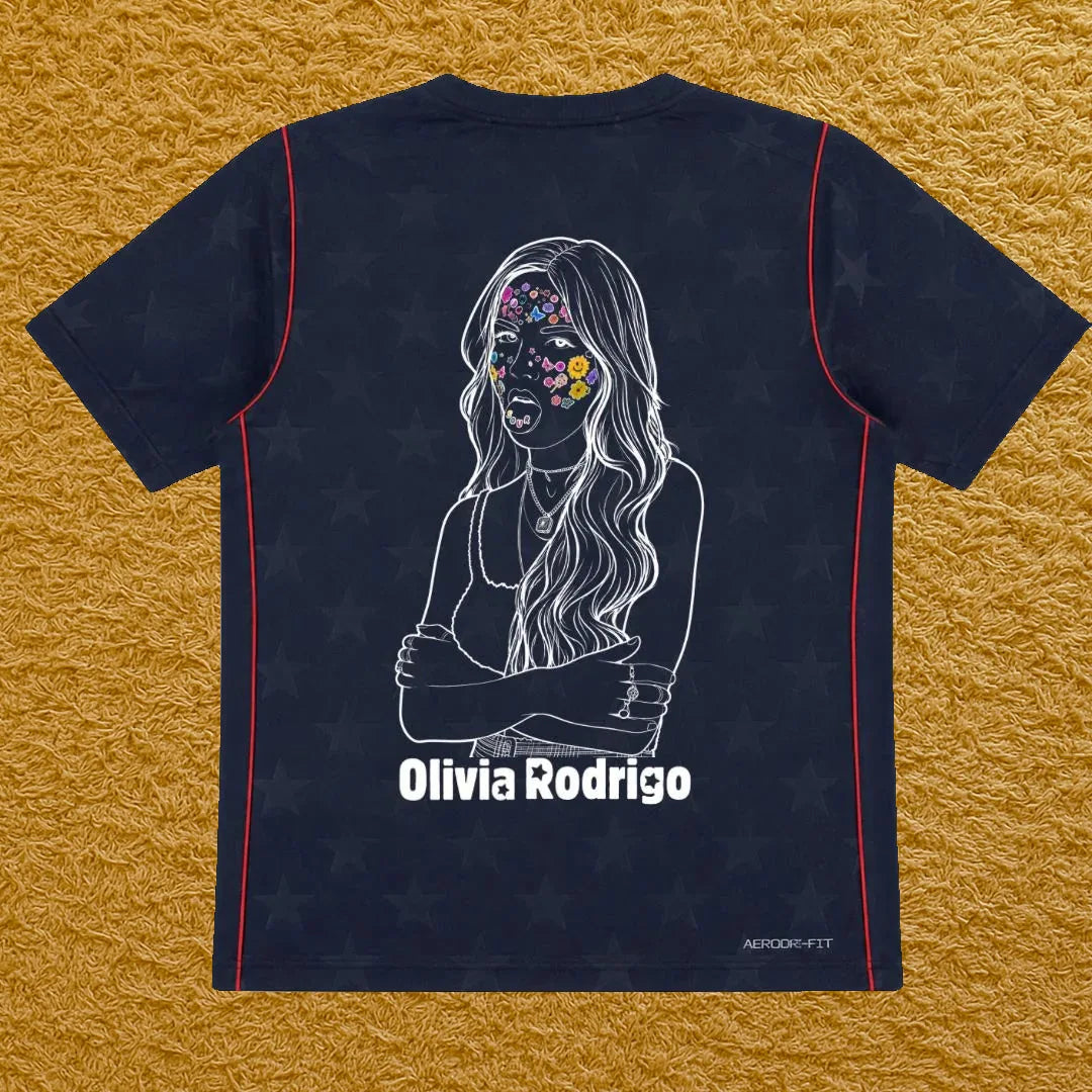 Camiseta USA edición Olivia Rodrigo, vista trasera