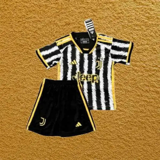 Kit infantil Juventus 2023/24 Futwear